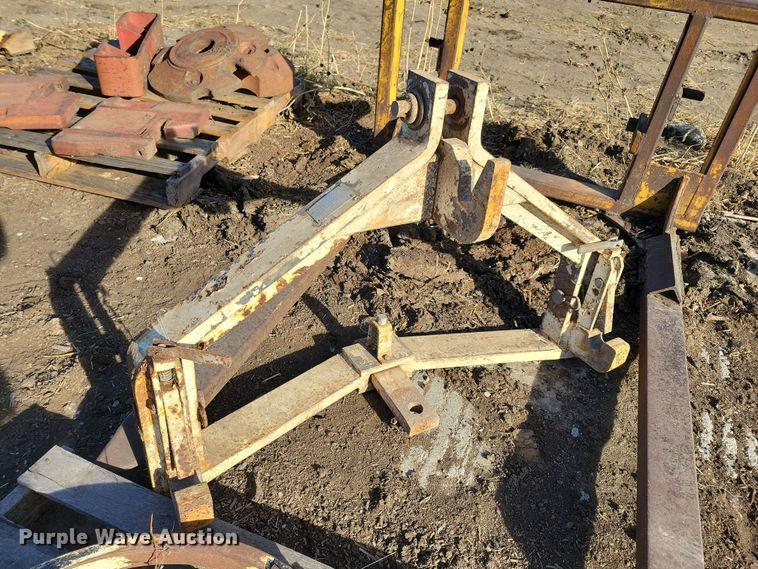 image for item LC9351 Tractor parts