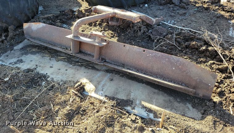 image for item LC9352 Ag equipment