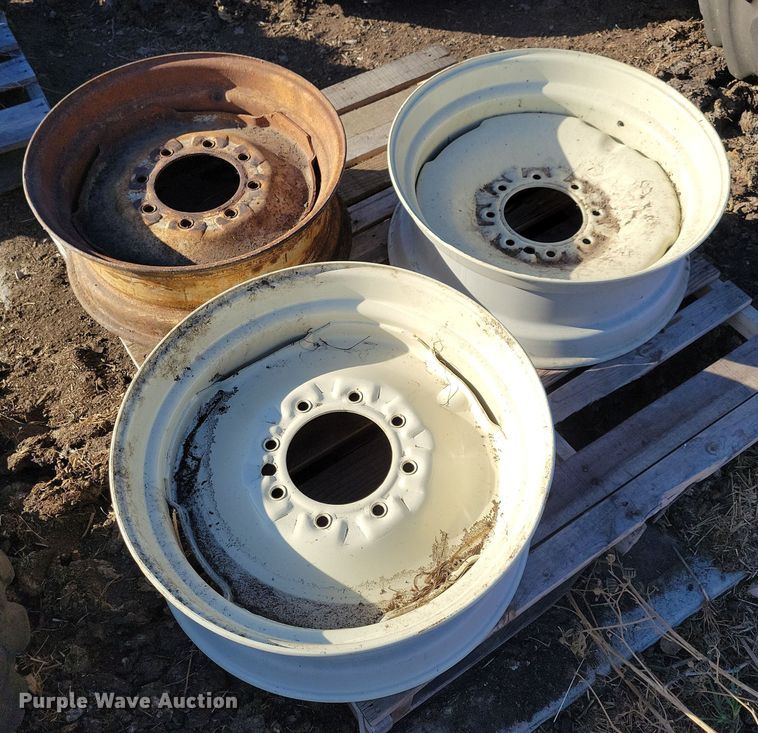 image for item LC9353 Tires and wheels