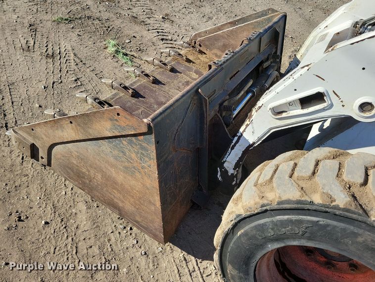 image for item LC9355 2007 Bobcat S205  skid steer loader