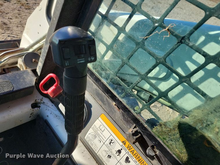 image for item LC9355 2007 Bobcat S205  skid steer loader