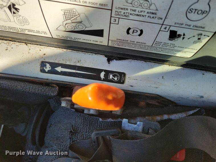 image for item LC9355 2007 Bobcat S205  skid steer loader