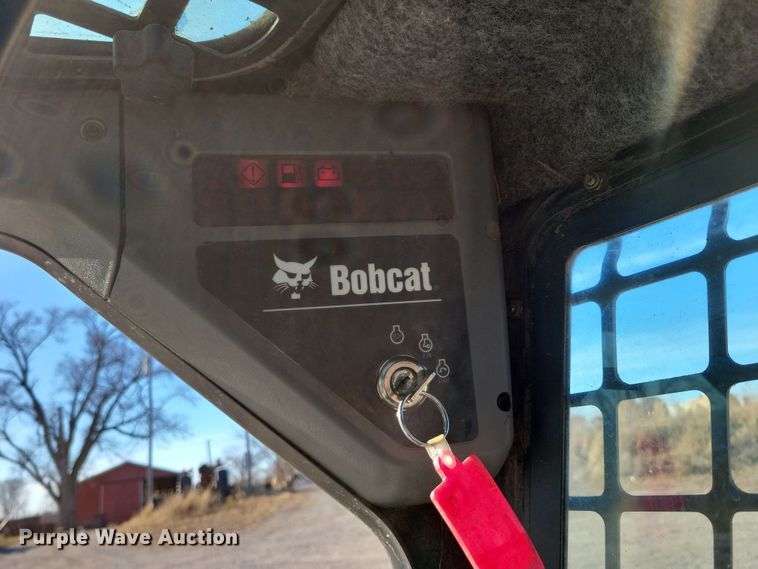 image for item LC9355 2007 Bobcat S205  skid steer loader