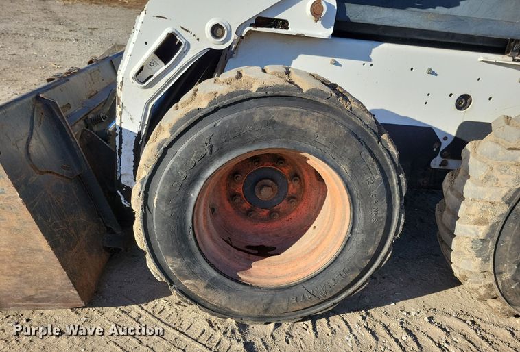 image for item LC9355 2007 Bobcat S205  skid steer loader