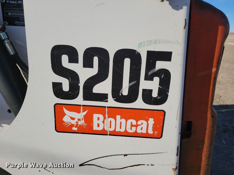 image for item LC9355 2007 Bobcat S205  skid steer loader