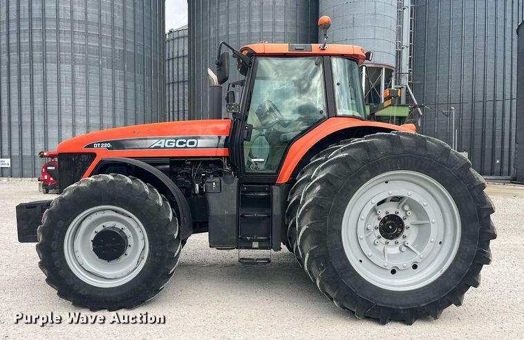 image for item LD9827 2008 AGCO DT220A  MFWD tractor