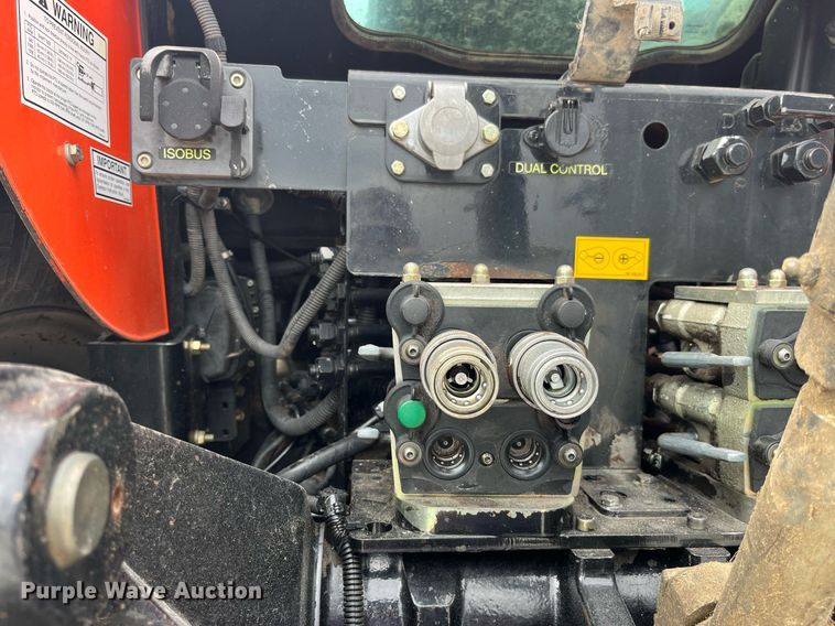 image for item LD9827 2008 AGCO DT220A  MFWD tractor