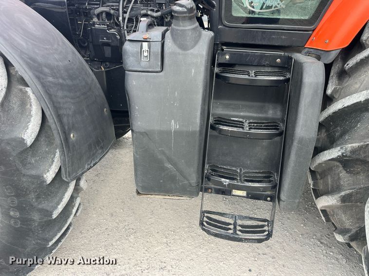 image for item LD9827 2008 AGCO DT220A  MFWD tractor