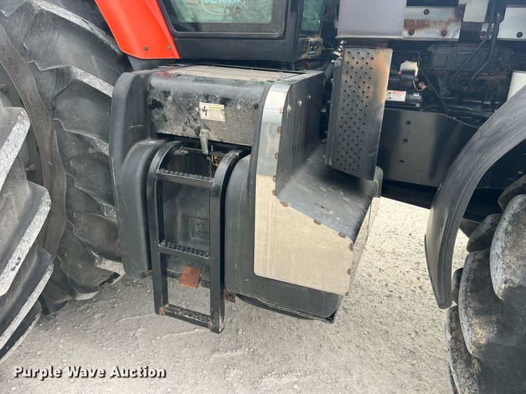 image for item LD9827 2008 AGCO DT220A  MFWD tractor