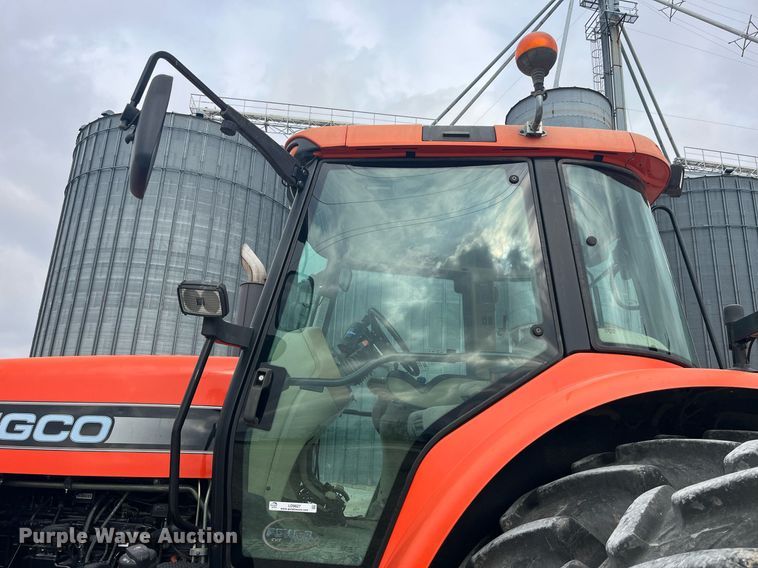 image for item LD9827 2008 AGCO DT220A  MFWD tractor