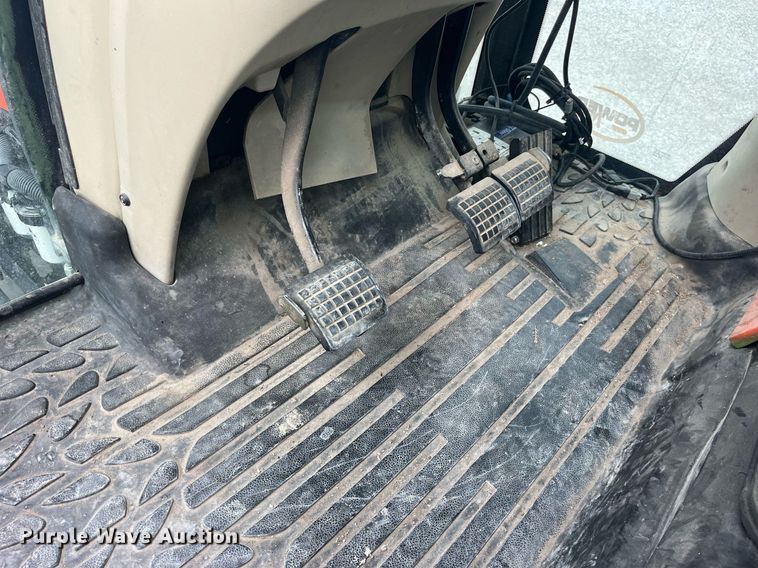 image for item LD9827 2008 AGCO DT220A  MFWD tractor