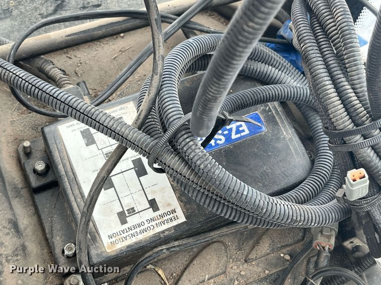 image for item LD9827 2008 AGCO DT220A  MFWD tractor