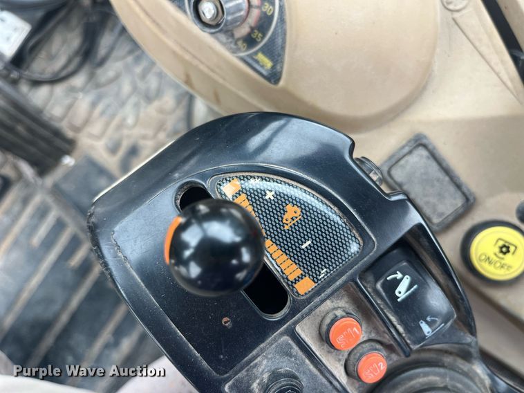 image for item LD9827 2008 AGCO DT220A  MFWD tractor