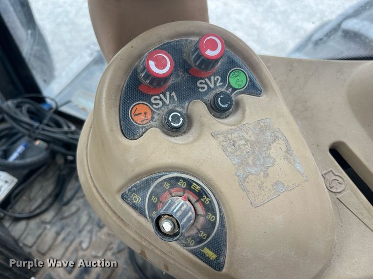 image for item LD9827 2008 AGCO DT220A  MFWD tractor