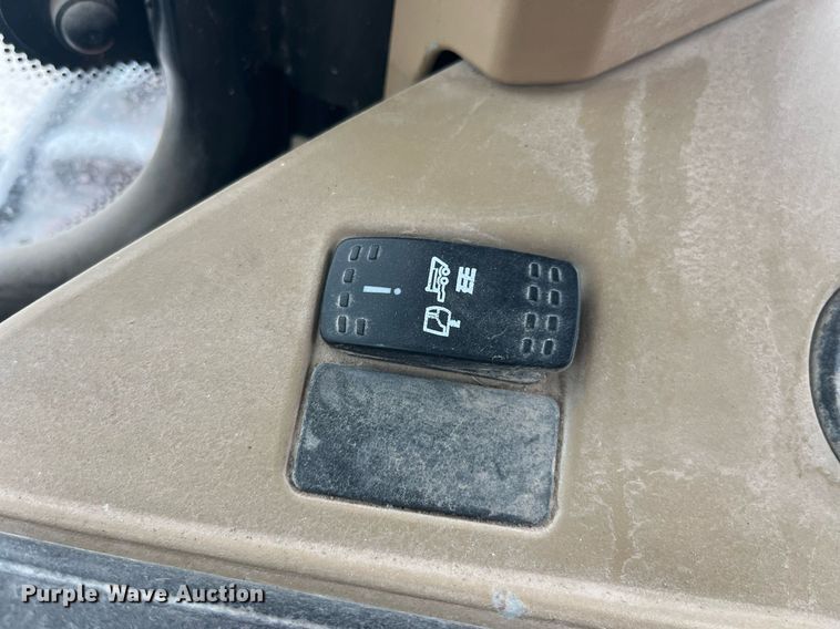 image for item LD9827 2008 AGCO DT220A  MFWD tractor