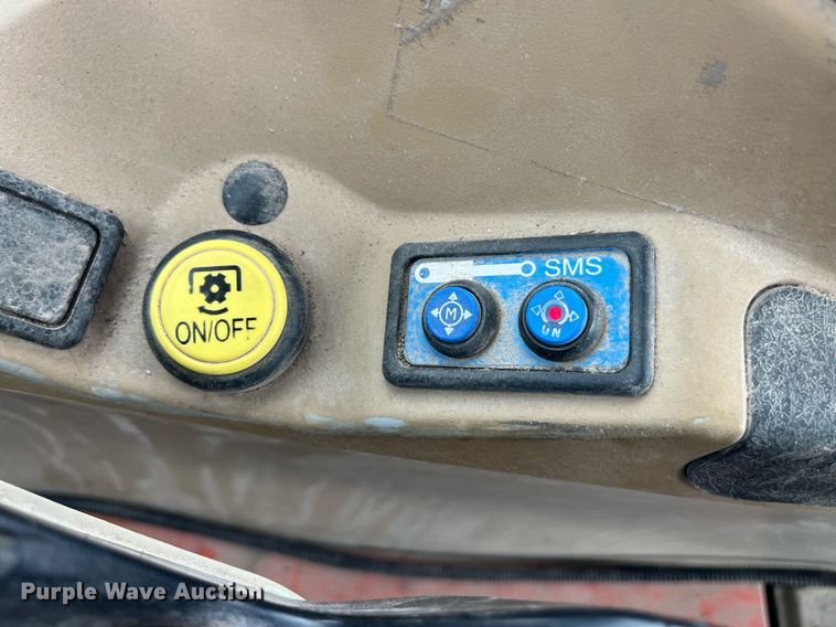 image for item LD9827 2008 AGCO DT220A  MFWD tractor