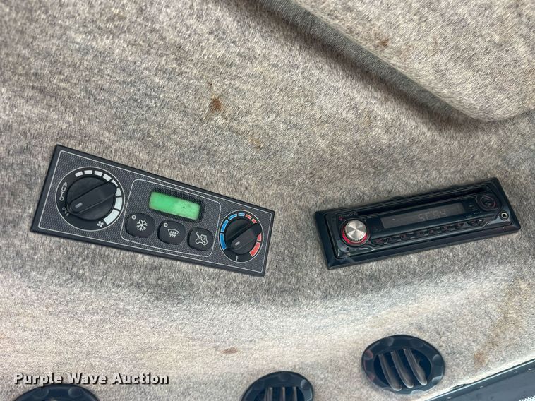 image for item LD9827 2008 AGCO DT220A  MFWD tractor