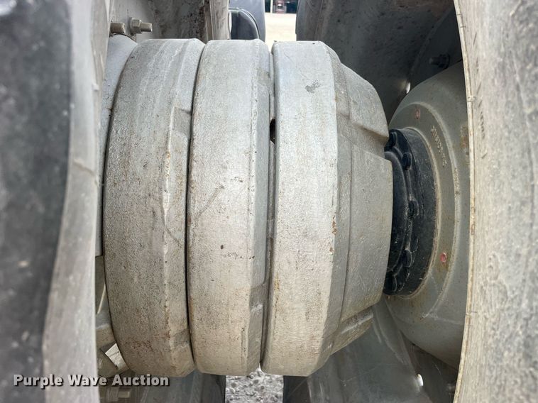 image for item LD9827 2008 AGCO DT220A  MFWD tractor