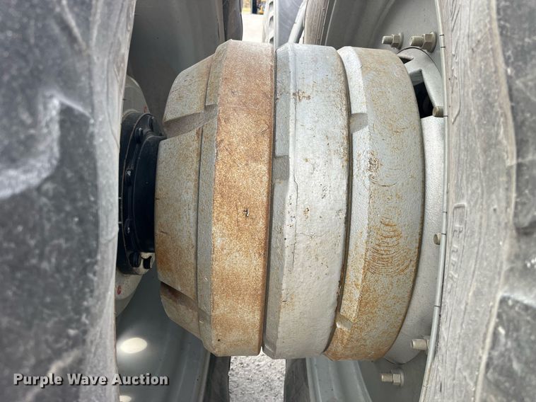 image for item LD9827 2008 AGCO DT220A  MFWD tractor