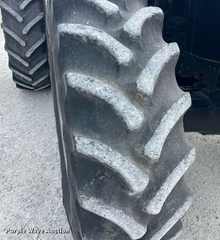 image for item LD9827 2008 AGCO DT220A  MFWD tractor