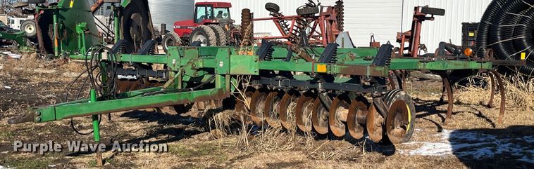 image for item LD9878 John Deere 714  disk ripper