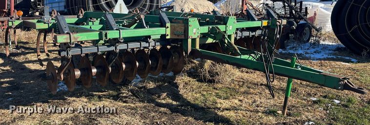 image for item LD9878 John Deere 714  disk ripper