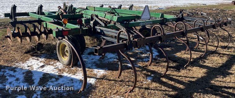 image for item LD9878 John Deere 714  disk ripper