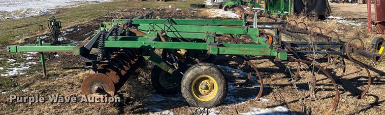 image for item LD9878 John Deere 714  disk ripper
