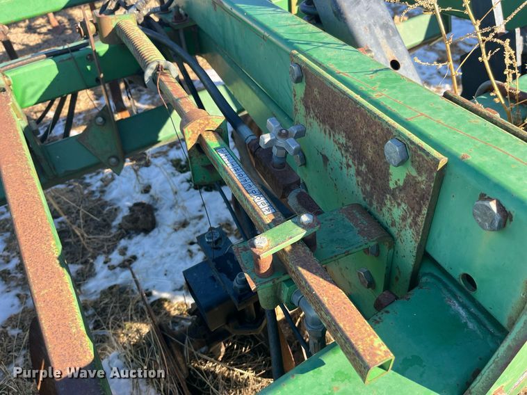image for item LD9878 John Deere 714  disk ripper