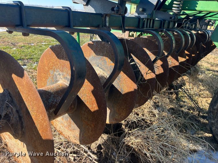 image for item LD9878 John Deere 714  disk ripper