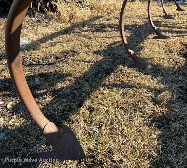 image for item LD9878 John Deere 714  disk ripper