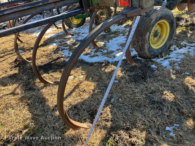 image for item LD9878 John Deere 714  disk ripper