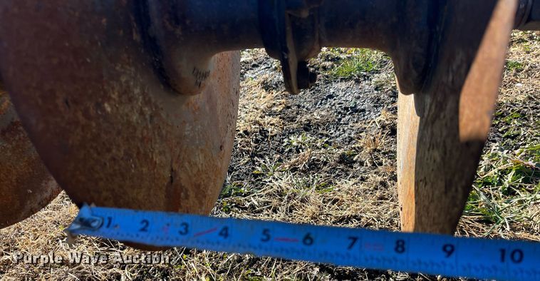 image for item LD9878 John Deere 714  disk ripper