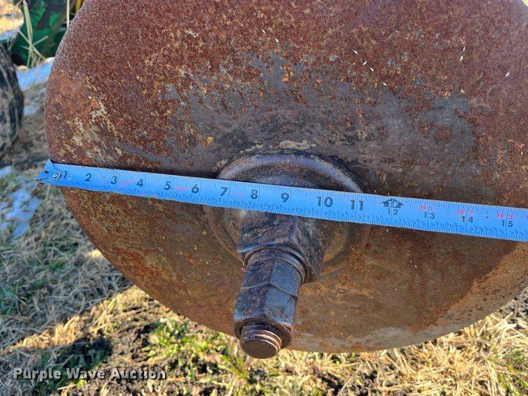 image for item LD9878 John Deere 714  disk ripper