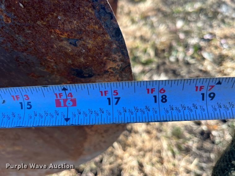 image for item LD9878 John Deere 714  disk ripper