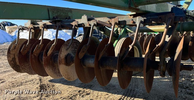 image for item LD9879 John Deere 10335  double off-set disk