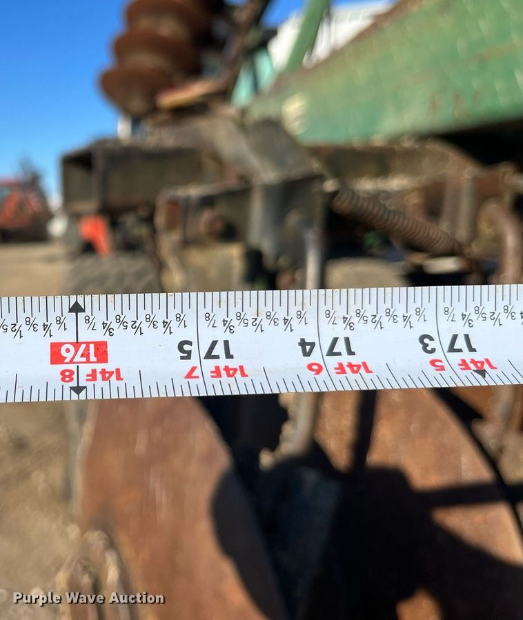 image for item LD9879 John Deere 10335  double off-set disk