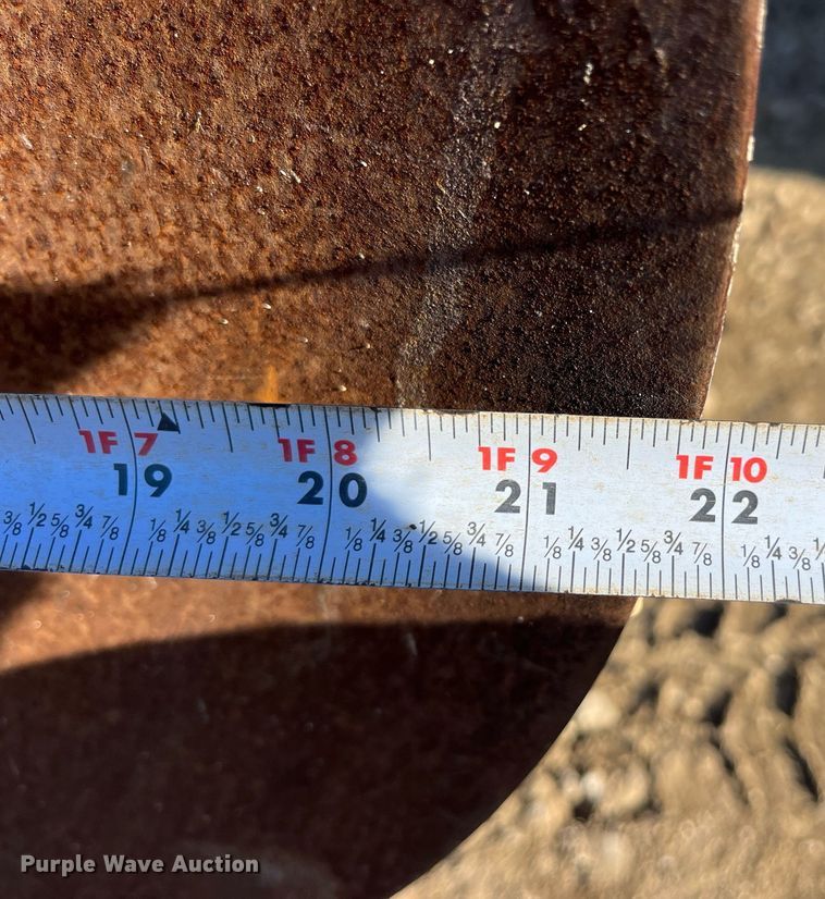 image for item LD9879 John Deere 10335  double off-set disk