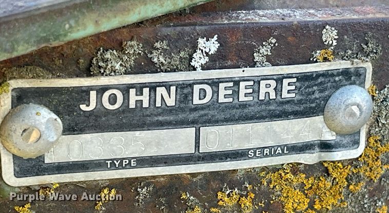 image for item LD9879 John Deere 10335  double off-set disk