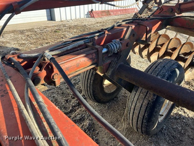 image for item LD9880 International Harvester 496  tandem disk
