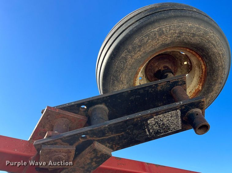 image for item LD9880 International Harvester 496  tandem disk