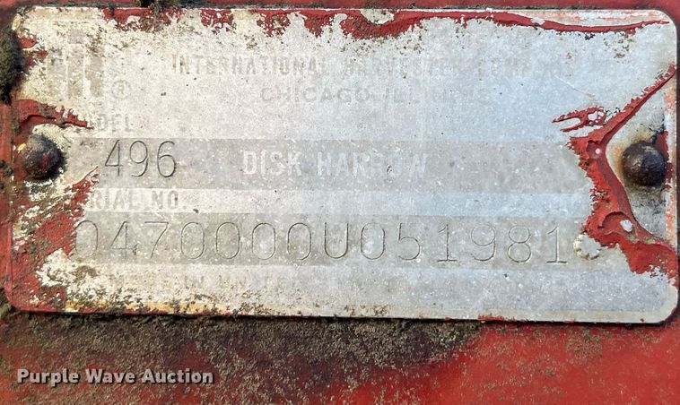 image for item LD9880 International Harvester 496  tandem disk