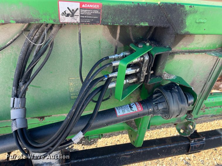 image for item LD9882 2005 John Deere 635F Hydraflex  flex head