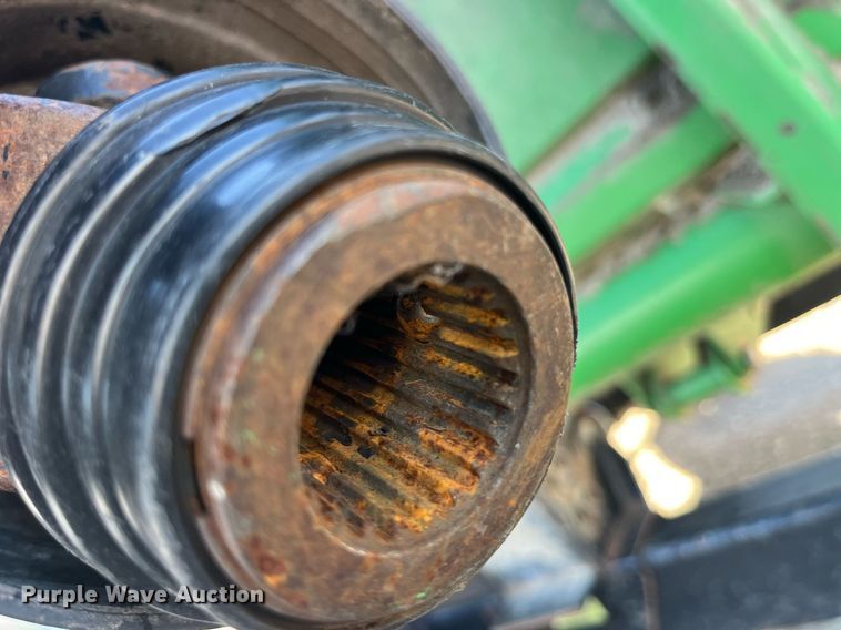 image for item LD9882 2005 John Deere 635F Hydraflex  flex head