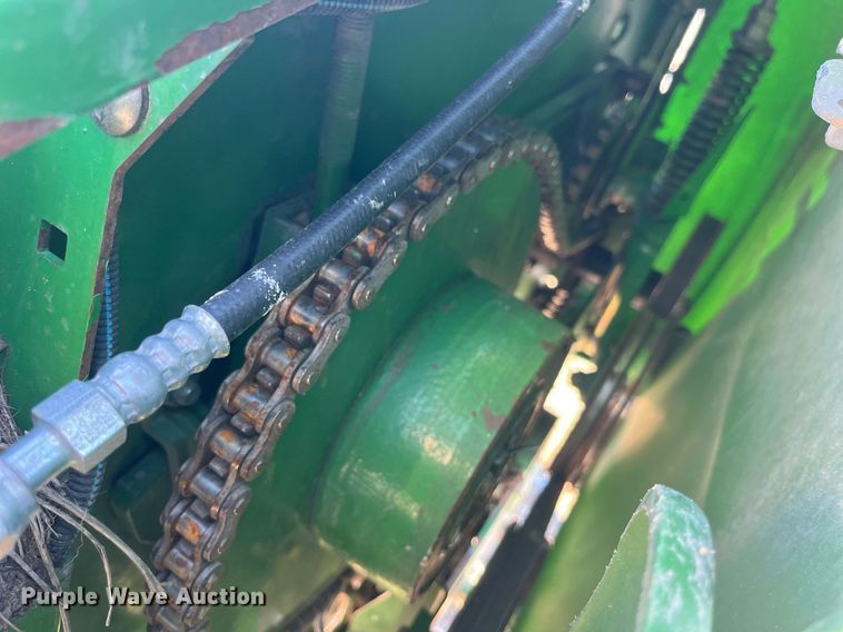 image for item LD9882 2005 John Deere 635F Hydraflex  flex head