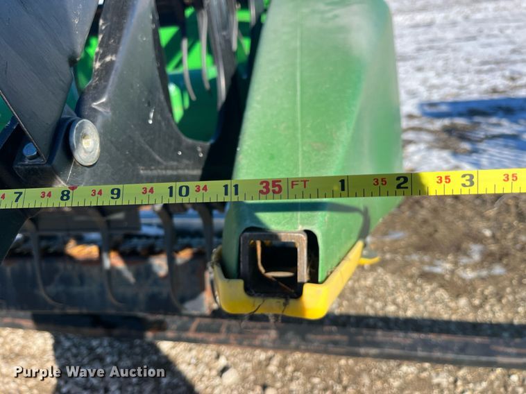 image for item LD9882 2005 John Deere 635F Hydraflex  flex head