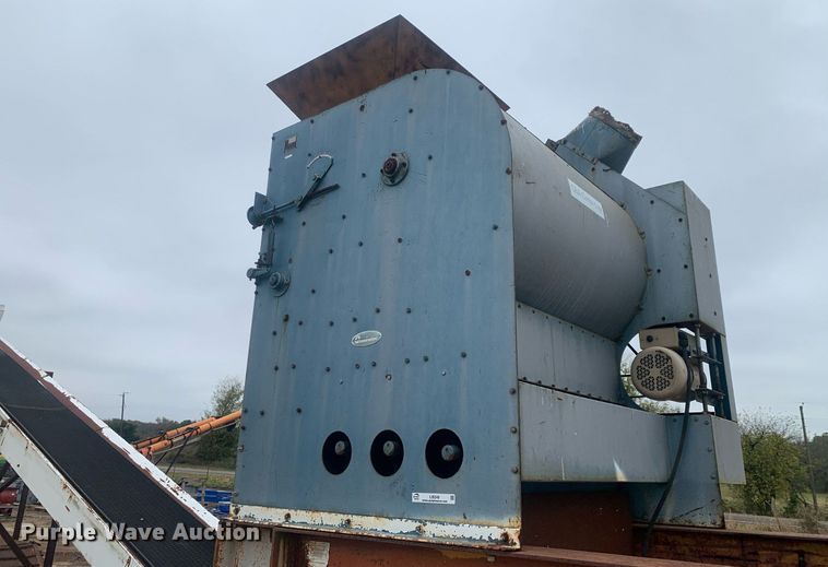 image for item LI9249 Quadratec CFY2-X  seed cleaner