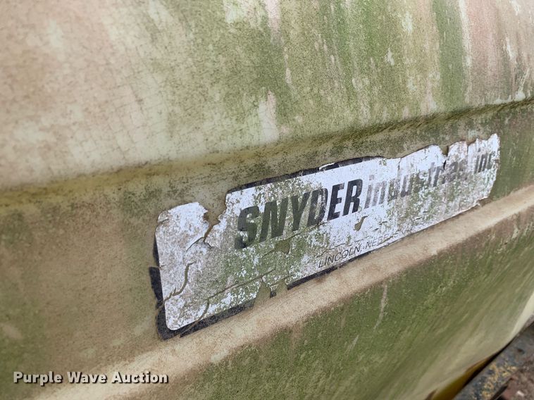 image for item LI9252 (4) Snyder tanks