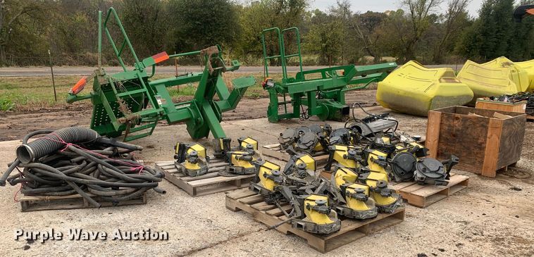 image for item LI9253 John Deere  1720 planter parts