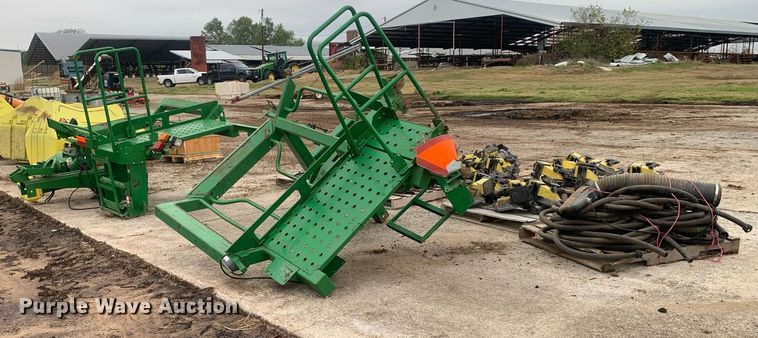 image for item LI9253 John Deere  1720 planter parts